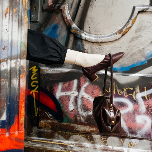 Hug bag torebka M, ciemny brąz OUTLET | Balagan Studio