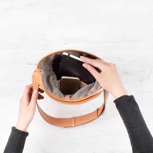 Champagne Bucket Bag M, natural OUTLET | Balagan Studio