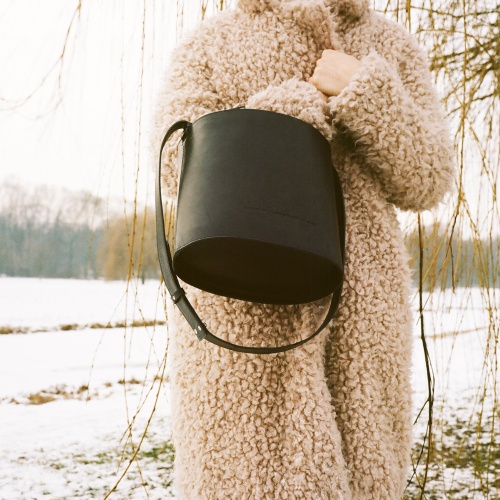 Champagne Bucket Bag M, glossy black OUTLET | Balagan Studio