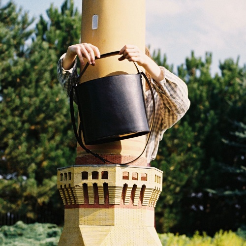 Champagne Bucket Bag M, glossy black OUTLET | Balagan Studio