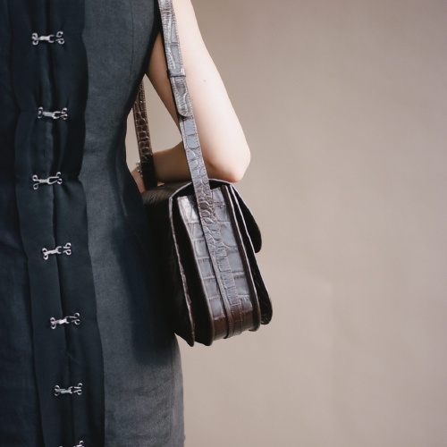 Doar Bag M, brown croco | Balagan Studio